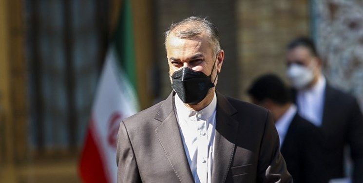 انتشار نامه ای ادعایی به نام «جمعی از طلاب و اساتید حوزه» خطاب به امیرعبداللهیان: صحبت هایتان درمورد مذاکره مستقیم با امریکا عجیب و غیرمنطقی بود؛ اصلاحش کنید  / قرار بود اشتباه ظریف و روحانی را تکرار نکنید / دارید  رسماً پاس گل به آمریکایی ها می دهید